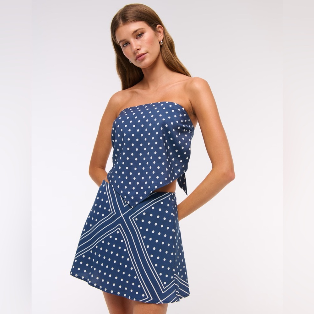 The A&F Sienna Mini Skort in Blue Pattern